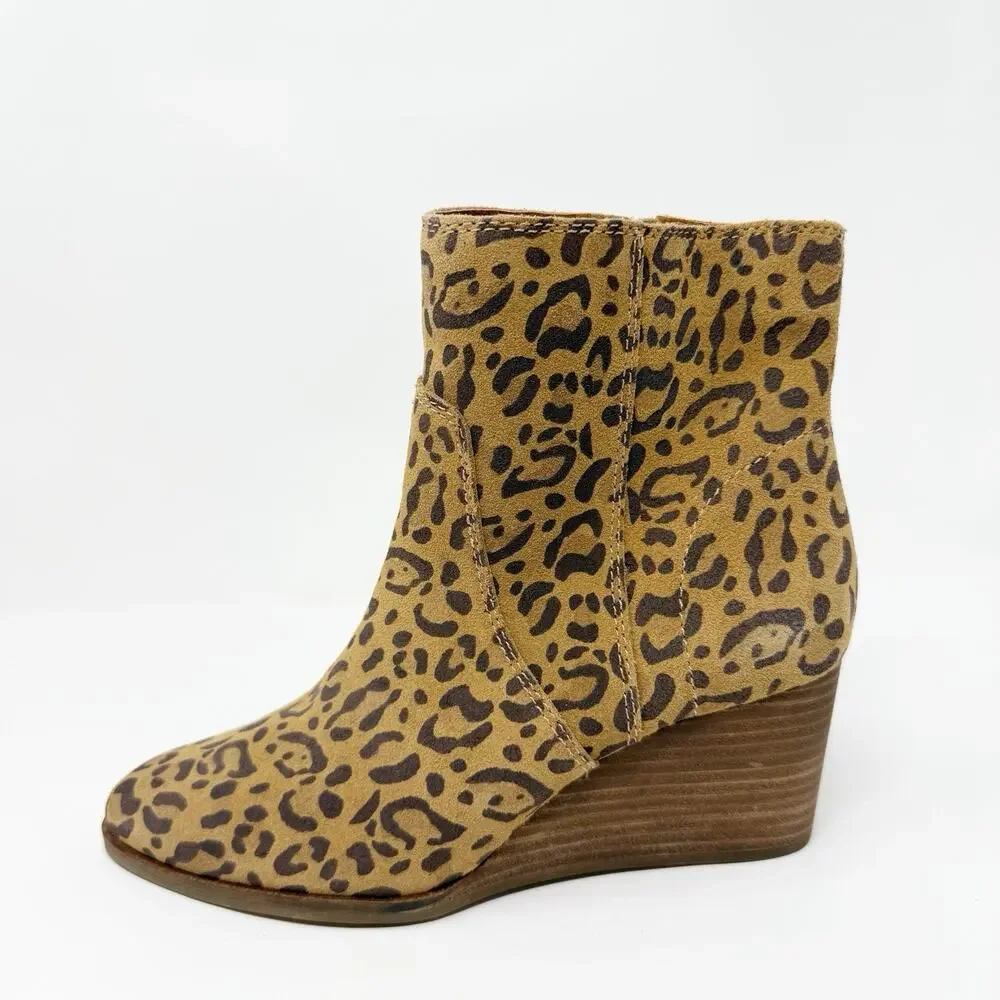 Lucky Brand Wedge Ankle Boots 6.5M Leopard Suede Leather Safari Pull On Mob Wife